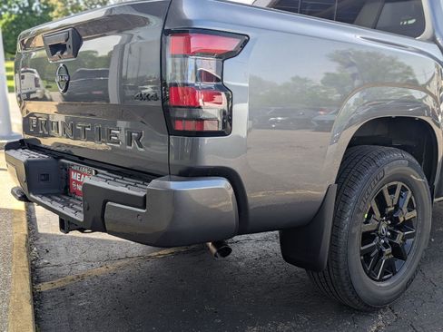 New 2026 Nissan Frontier SV AWD/4WD image 10
