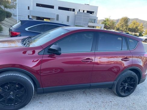 Used 2018 Toyota RAV4 LE w/ All Weather Liner Package FWD image 6