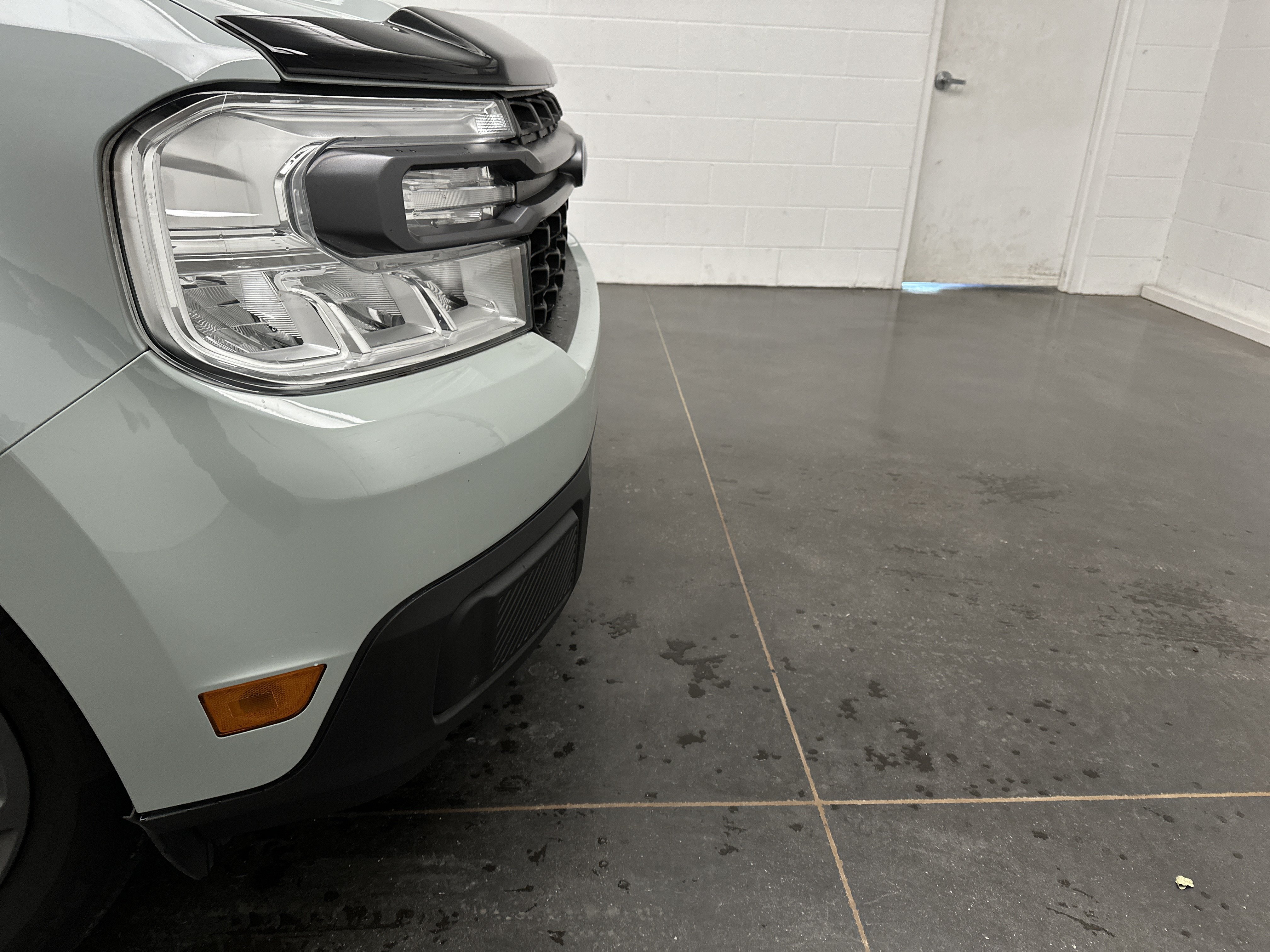 Used 2024 Ford Maverick XLT FWD image 2