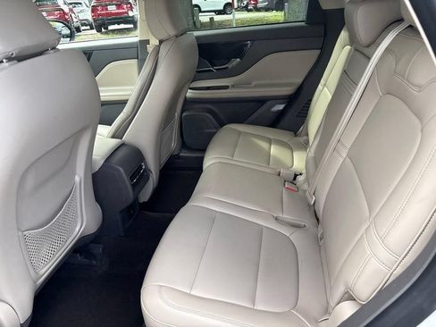 Certified 2023 Lincoln Corsair FWD image 14