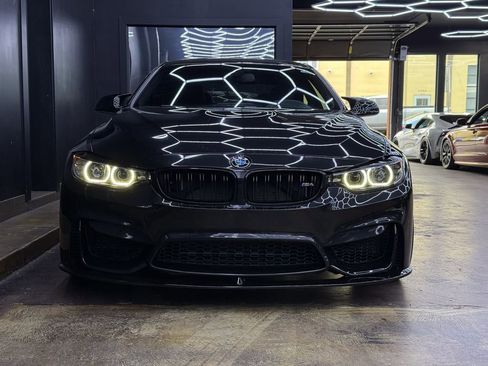 Used 2018 BMW M4 Coupe RWD image 2