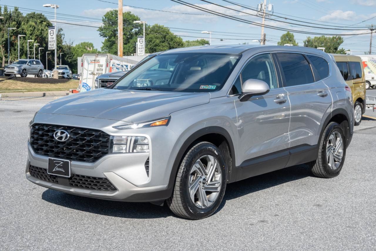 Used 2021 Hyundai Santa Fe SE FWD image 3