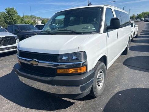 Used 2025 Chevrolet Express 3500 LT w/ LT Preferred Equipment Group RWD image 1