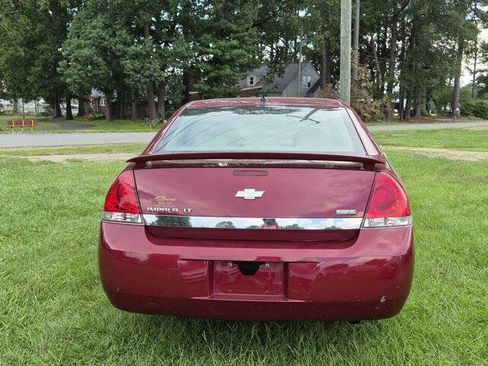 Used 2009 Chevrolet Impala LT w/ Luxury Edition Package FWD image 4