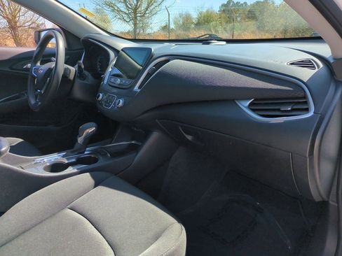 Used 2025 Chevrolet Malibu LT image 44