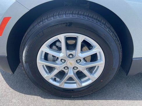 Used 2024 Chevrolet Equinox LT w/ Driver Convenience Package FWD image 13