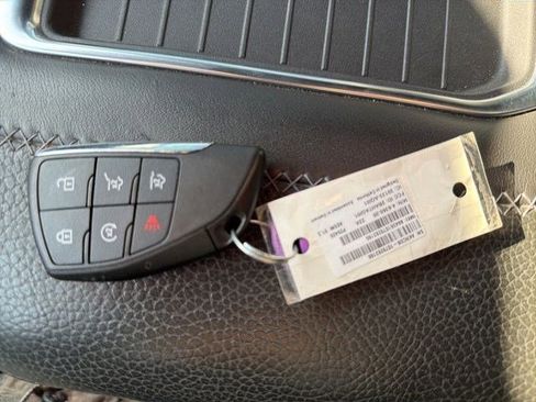 Used 2021 GMC Yukon Denali w/ Denali Premium Package image 32