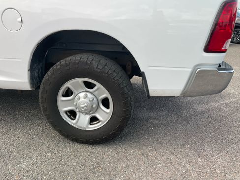 Used 2015 RAM 2500 SLT w/ Luxury Group RWD image 9