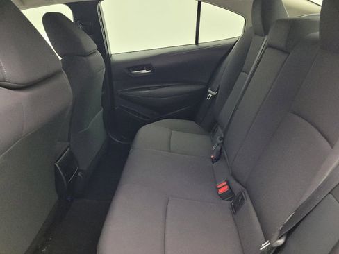 Used 2021 Toyota Corolla LE image 18