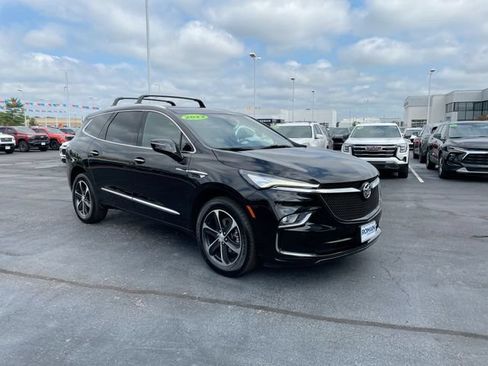 Used 2022 Buick Enclave Essence w/ Sport Touring Edition FWD image 6