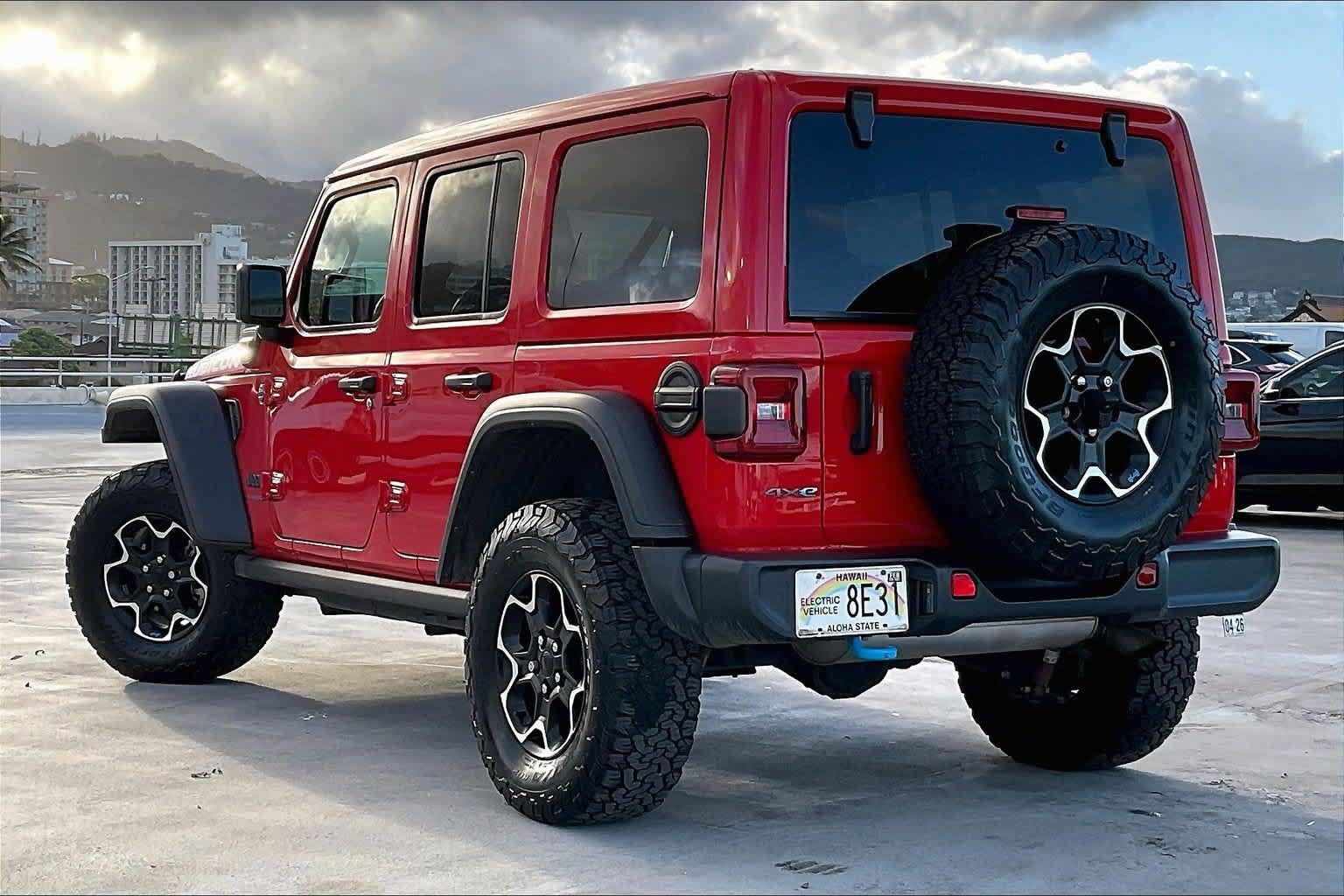 Used 2023 Jeep Wrangler Unlimited Rubicon 4xe AWD/4WD image 4