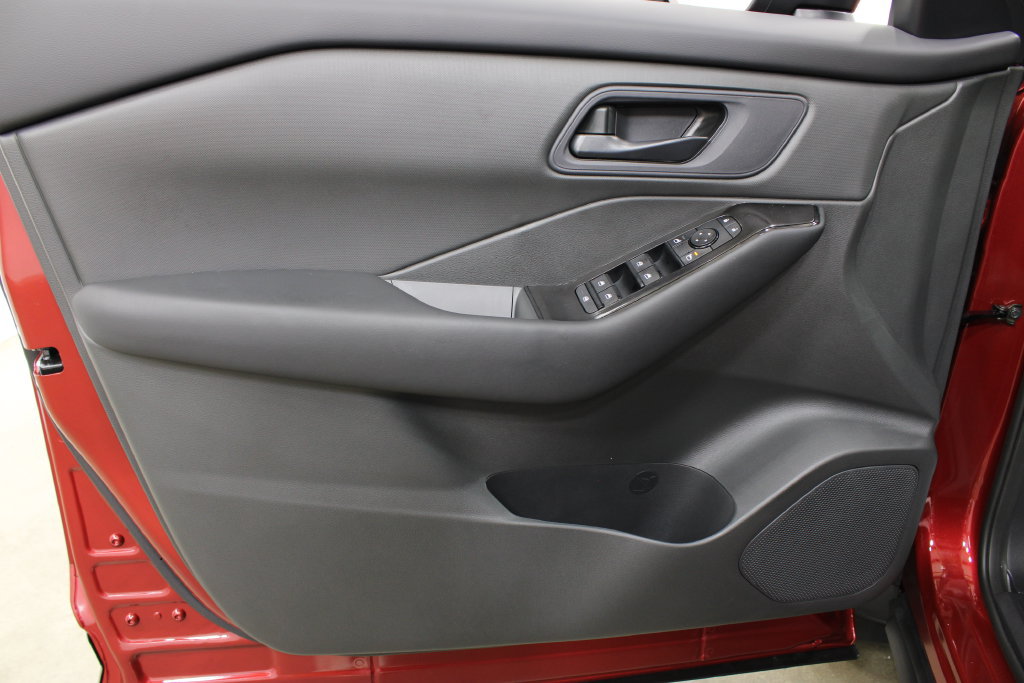 New 2027 Nissan Rogue S FWD image 15