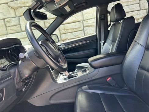 Certified 2019 Jeep Grand Cherokee Limited AWD/4WD image 8