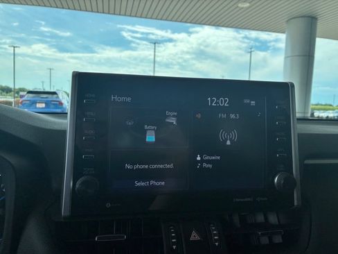 Used 2022 Toyota RAV4 XSE AWD/4WD image 10
