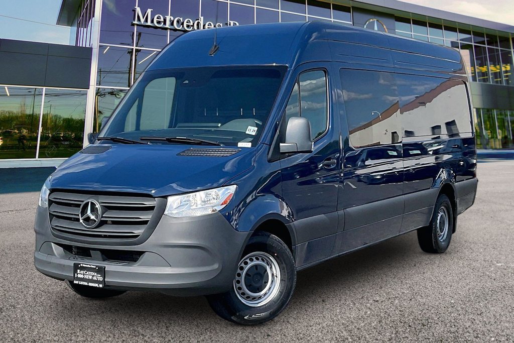 Used 2024 Mercedes-Benz Sprinter 2500 image 8