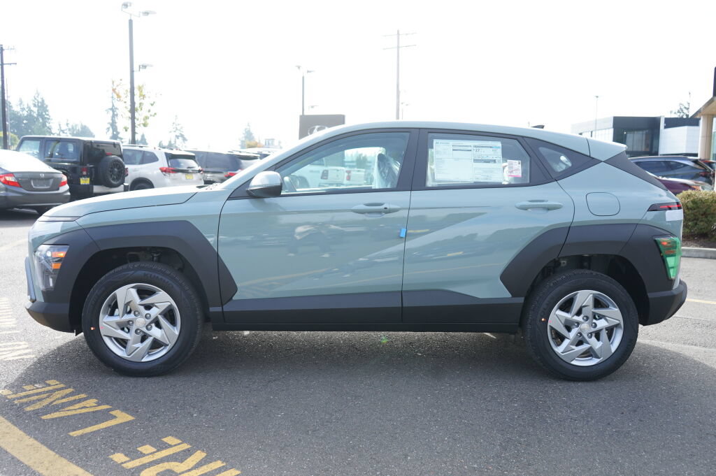New 2027 Hyundai Kona SE AWD/4WD image 8
