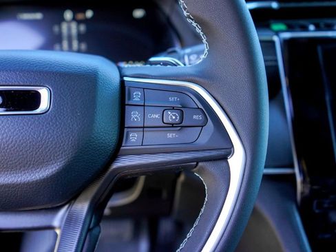 New 2026 Jeep Grand Cherokee Laredo RWD image 13