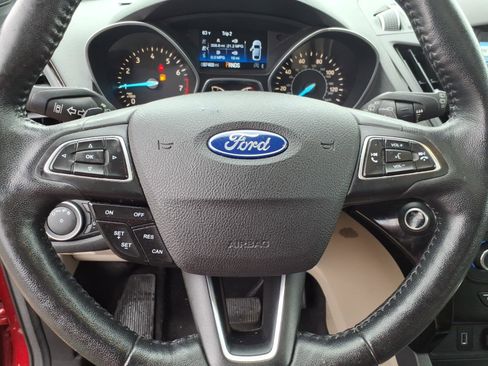 Used 2017 Ford Escape Titanium w/ Equipment Group 301A AWD/4WD image 9