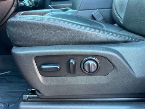 Used 2020 GMC Sierra 3500 Denali w/ Denali Ultimate Package image 14