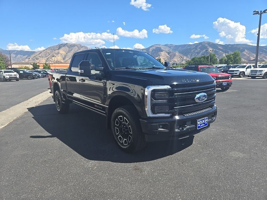 Used 2025 Ford F350 Platinum AWD/4WD image 3