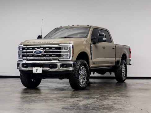 Used 2026 Ford F250 Lariat w/ Tremor Off-Road Package AWD/4WD image 7