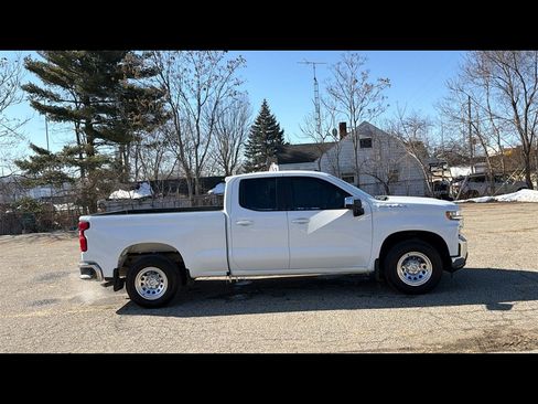 Used 2020 Chevrolet Silverado 1500 LT w/ Trailering Package RWD image 6
