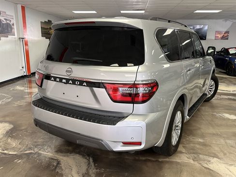 Used 2021 Nissan Armada SV image 3