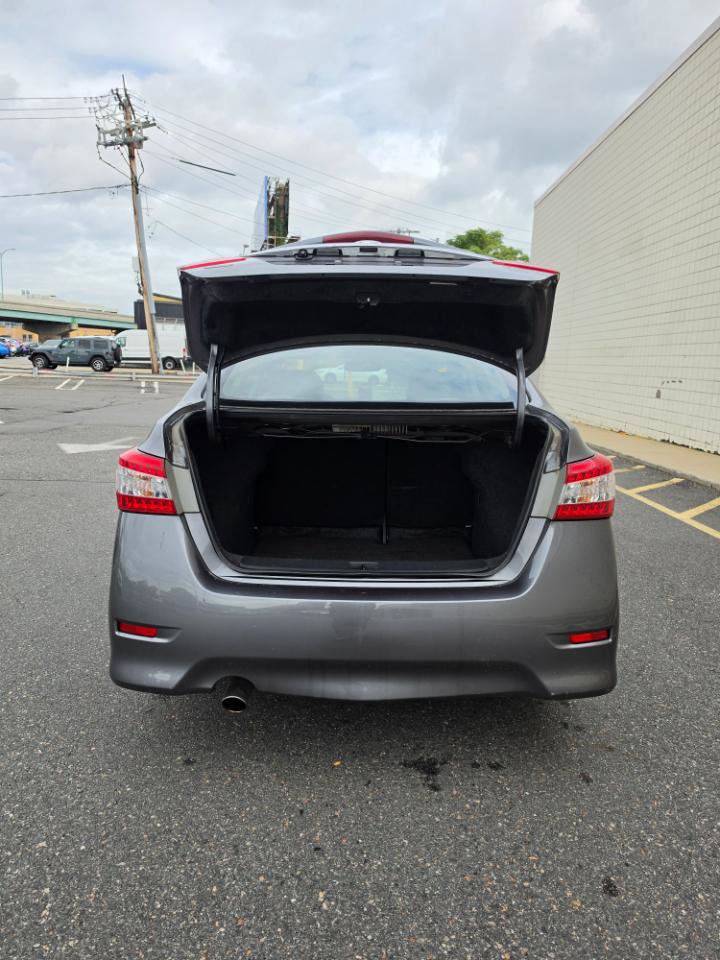 Used 2015 Nissan Sentra SR w/ SR Premium Package FWD image 9
