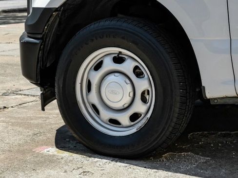 Used 2017 Ford F150 XL w/ Equipment Group 101A Mid image 33