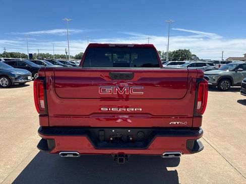 Used 2025 GMC Sierra 1500 AT4 w/ AT4 Premium Package AWD/4WD image 4