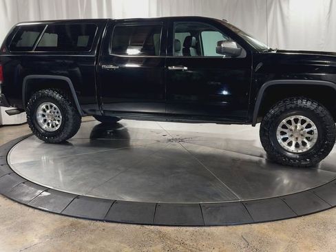 Used 2017 GMC Sierra 1500 SLT w/ SLT Premium Package image 2