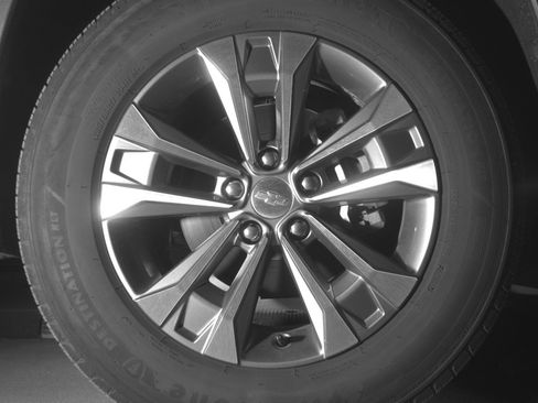 Used 2025 Chevrolet Equinox LT image 13