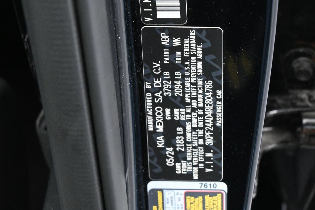 Used 2024 Kia Forte LXS w/ LXS Technology Package FWD image 17