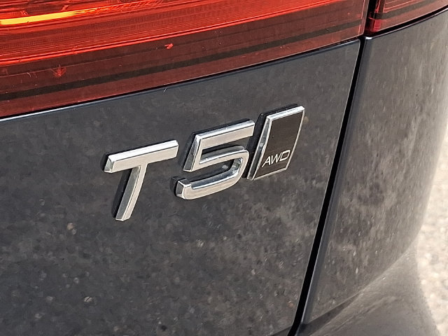 Used 2020 Volvo V60 T5 Cross Country w/ Protection Package Premier AWD/4WD image 31