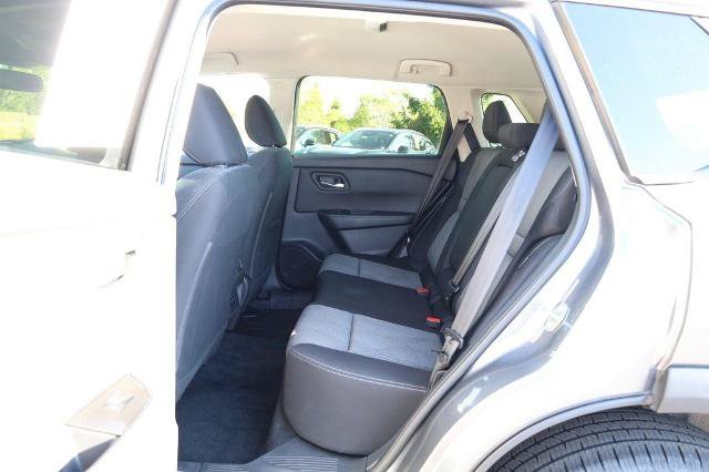 Certified 2025 Nissan Rogue SV FWD image 20