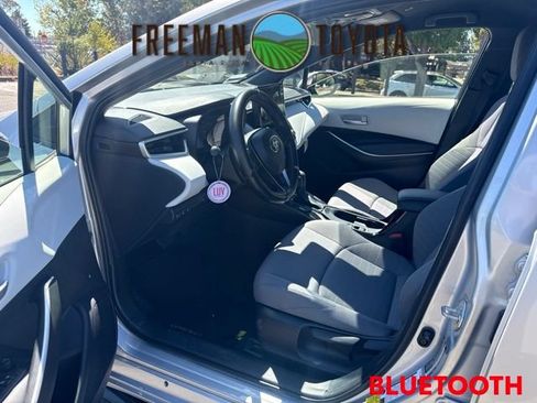 Used 2024 Toyota Corolla SE FWD image 6