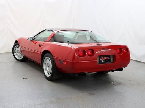 Used 1992 Chevrolet Corvette Coupe image 8