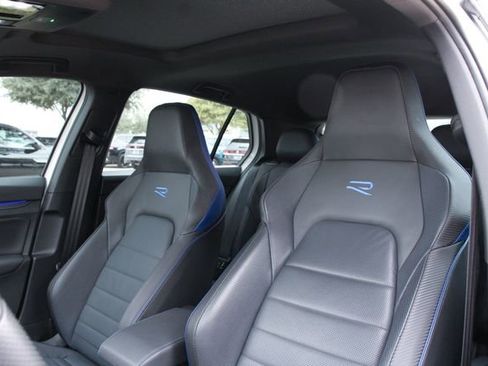 Used 2024 Volkswagen Golf R image 12