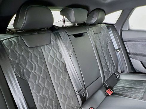 New 2025 Audi S6 e-tron Premium Plus image 25