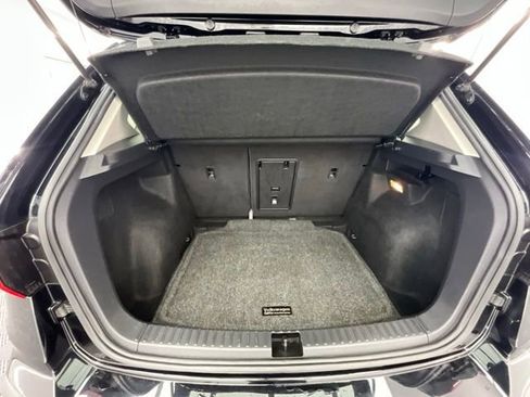 Used 2022 Volkswagen Taos SE FWD image 23