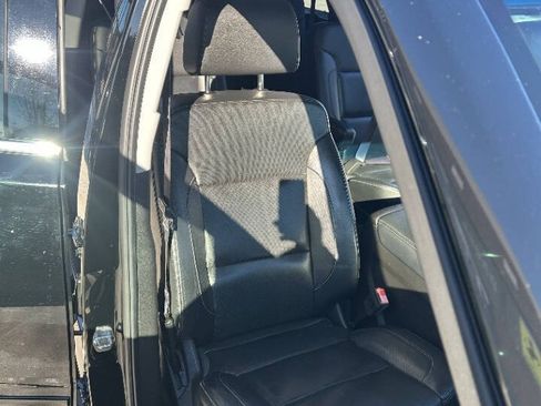 Used 2017 Chevrolet Suburban Premier image 34