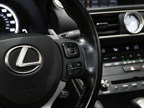 Used 2016 Lexus RC 200t image 18