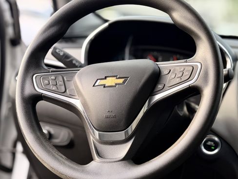 Used 2018 Chevrolet Equinox LS FWD image 22