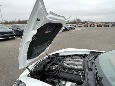 Used 2018 Chevrolet Corvette Z06 image 28