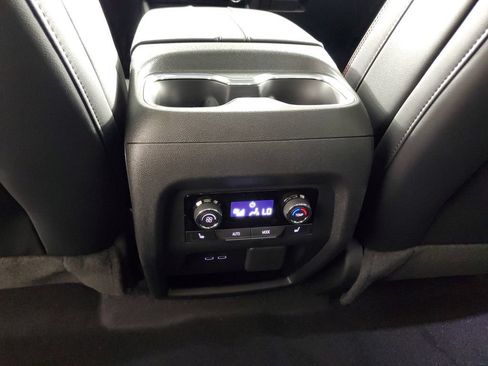 New 2026 Chevrolet Traverse RS w/ LPO, Floor Liner Package FWD image 19