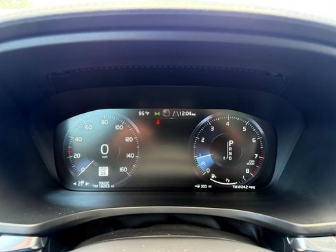 Used 2020 Volvo V60 T5 Cross Country image 37