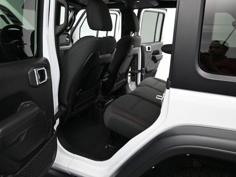 Used 2024 Jeep Wrangler Unlimited Rubicon AWD/4WD image 13