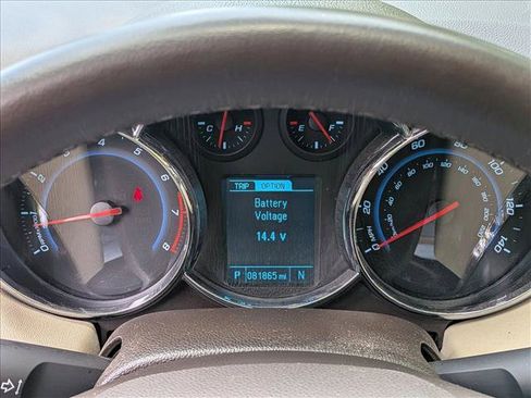 Used 2014 Chevrolet Cruze LTZ w/ Enhanced Safety Package FWD image 11