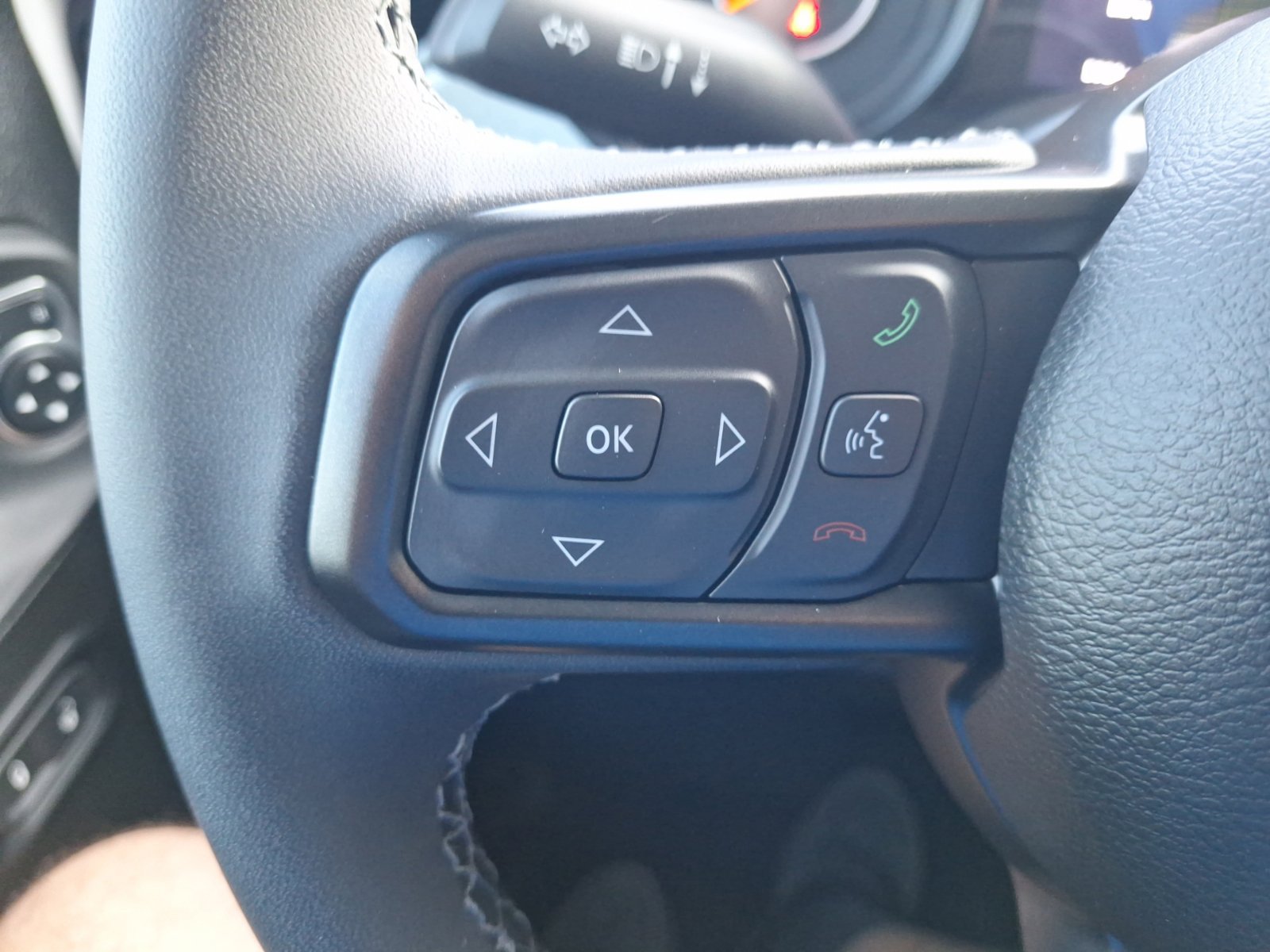 Used 2025 Jeep Wrangler Sport AWD/4WD image 21