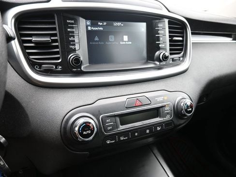 Used 2019 Kia Sorento LX FWD image 25